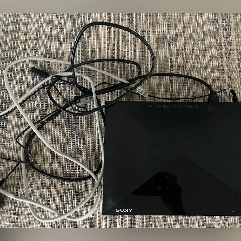 Sony BDP-S3200 Blu-Ray Disc DVD Player - No Remote